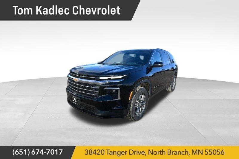 2025 Chevrolet Traverse LT in Mosaic Black Metallic — front three-quarter view