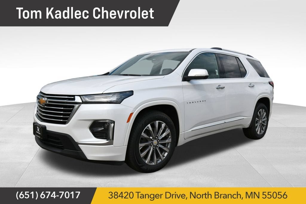 2023 Chevrolet Traverse Premier in Iridescent Pearl Tricoat — front three-quarter view