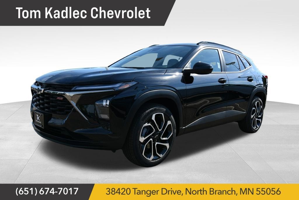2026 Chevrolet Trax 2RS in Mosaic Black Metallic — front three-quarter view
